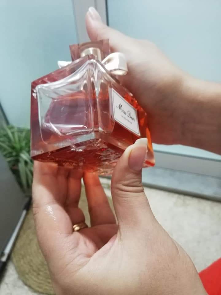 Comment récupérer l'eau de parfum après une bouteille cassée : astuces simples et efficaces Tunisie