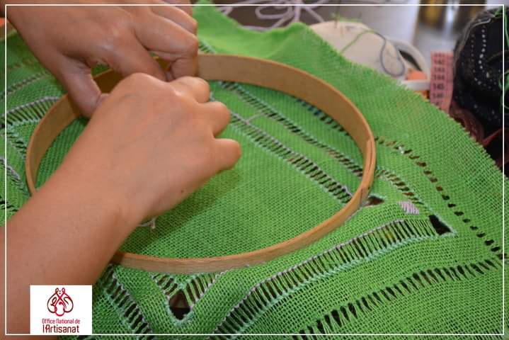 تطوير مهارات التطريز اليدوي في تونس: دورة تكوينية في الديوان الوطني للصناعات التقليدية Tunisie