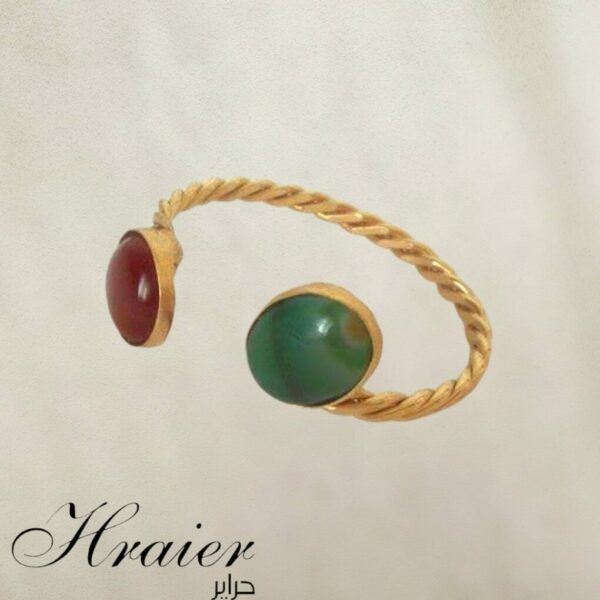 Bracelet dorée avec des perles rouge et vert traditionnel Tunisie