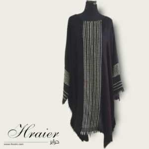 Robe noir en laine traditionnel