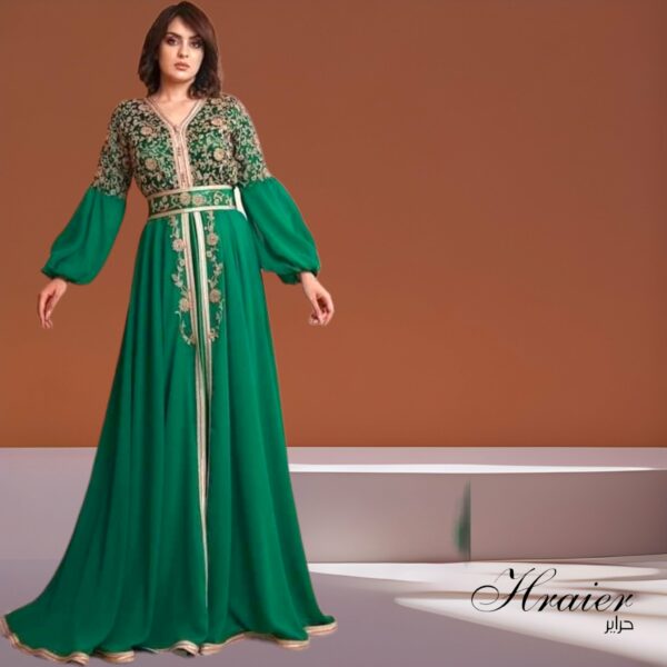 Robe kabyle verte brodée sur mesure Tunisie