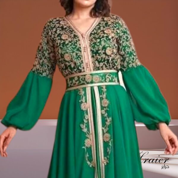 Robe kabyle verte brodée sur mesure Tunisie