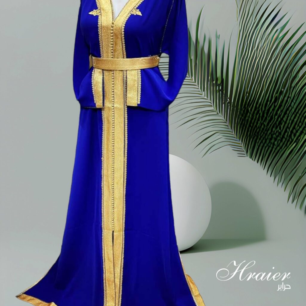 Caftan marocain bleu avec broderie dorée : Élégance et raffinement sur mesure Tunisie