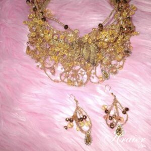 Couronne dorée assortie de boucles Tunisie
