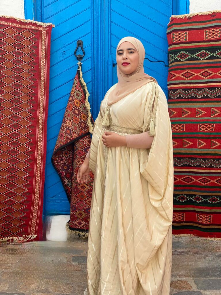 Caftan Tunisien Traditionnel en Soie - Élégance Faite Main Tunisie