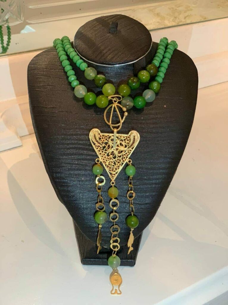 Collier de Luxe en Cuivre et Pierres Vertes Tunisie