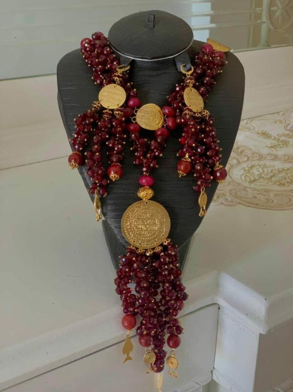 Série de Bijoux de Luxe en Cuivre Rouge et Pierres Précieuses. Tunisie