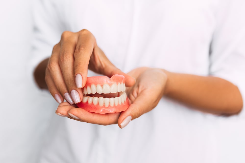La Prothèse Dentaire : Rétablir le Sourire avec Précision et Expertise Tunisie