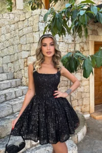 Robe noire à bretelles avec sequins Tunisie