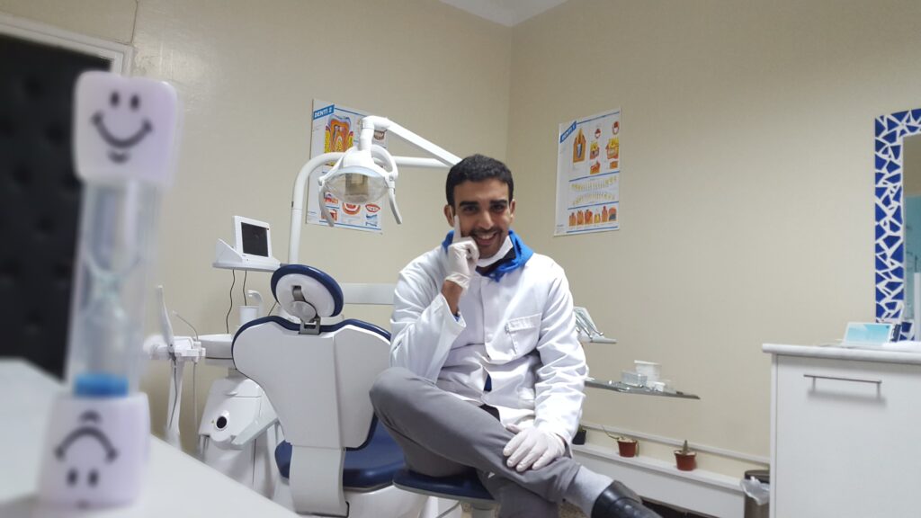 Jalel Eddine Chetouan - Dentiste : Le Sourire au Cœur de Bizerte Tunisie