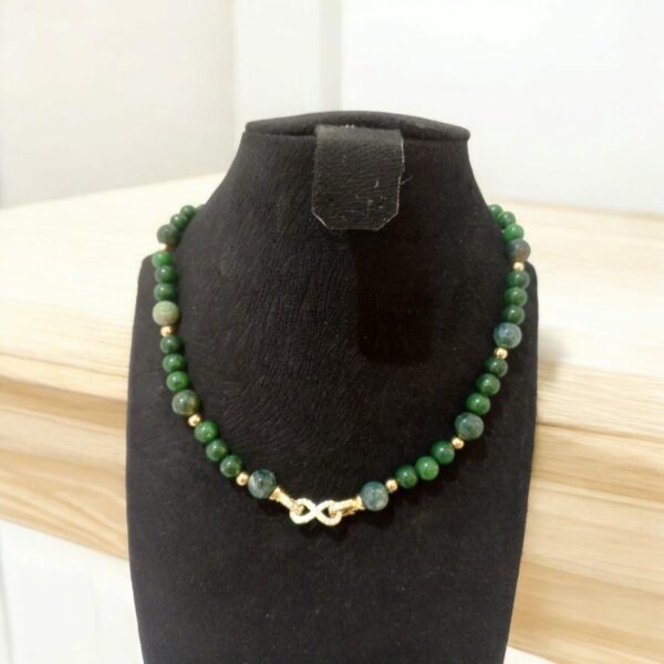 Collier de perles de jade