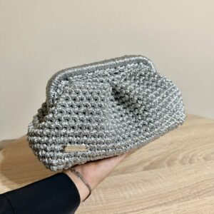 Clutch en crochet fait main, teinte pailletée, par Sola Tunisie