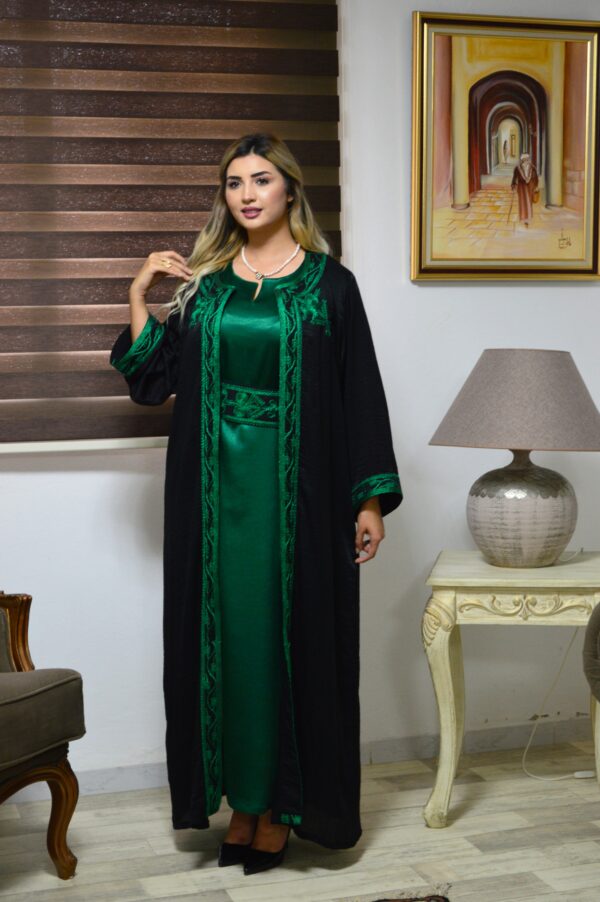 Caftan tunisien en broderie tunisienne Tunisie