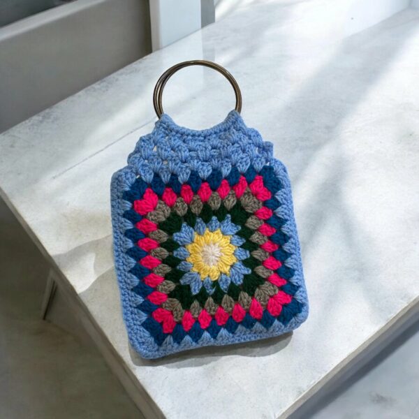 Sac crocheté à la main avec un design floral Tunisie