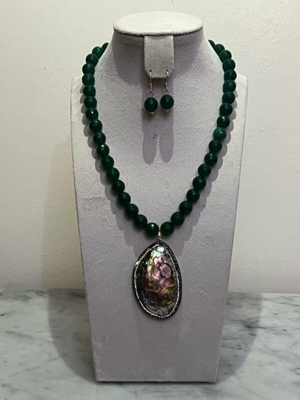 Collier en perles en jade Tunisie