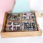 Coffret de cubes de chocolat blanc et noir aux saveurs différentes 25 pièces