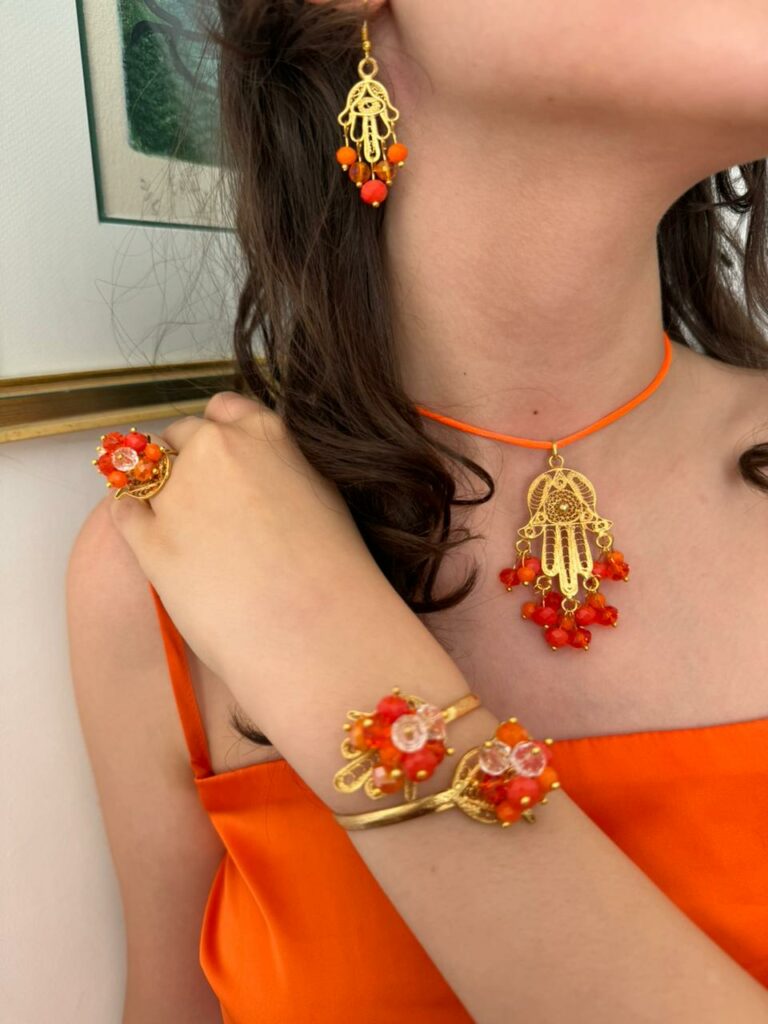 Parure khomsa Filigrane en cuivre trempé dans de l'or