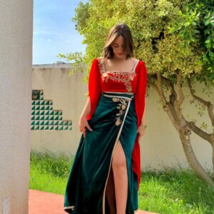 Tenue traditionnelle en velours de soie (tabdila) Tunisie