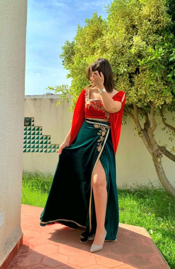 Tenue traditionnelle en velours de soie (tabdila) Tunisie
