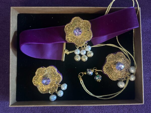 Collier brodé avec des boucles d'oreilles Tunisie