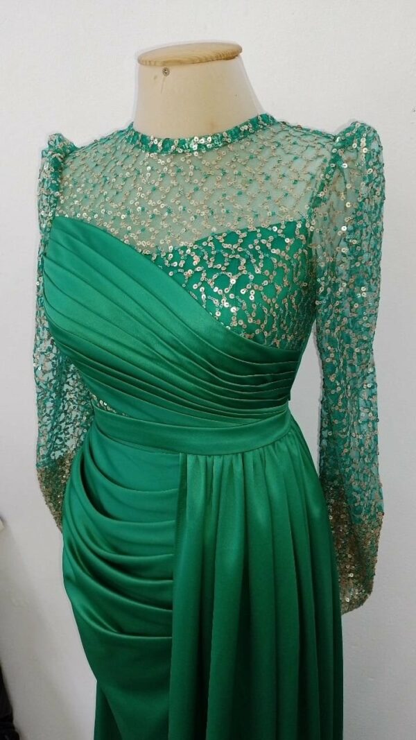 Robe verte sattin soiré chargé Tunisie
