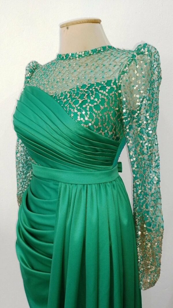 Robe verte sattin soiré chargé Tunisie