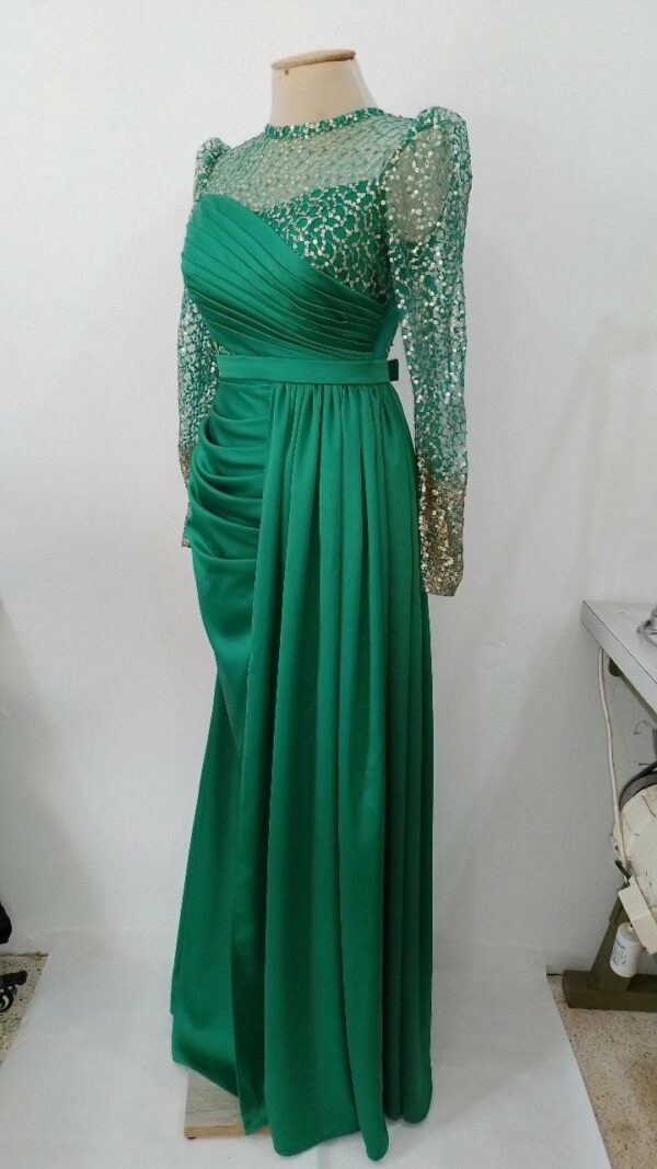 Robe verte sattin soiré chargé Tunisie