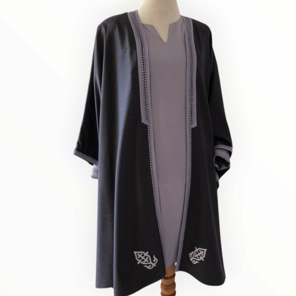 Robe avec manches doublées en tissu satin de soie Tunisie
