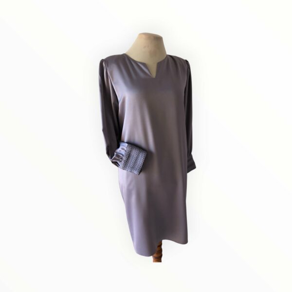 Robe avec manches doublées en tissu satin de soie Tunisie