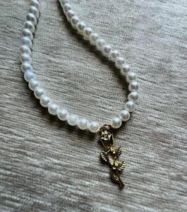 Collier en perles avec un motif en acier inoxydable Tunisie