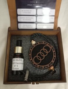 Box wood car air fresheneer Audi Tunisie