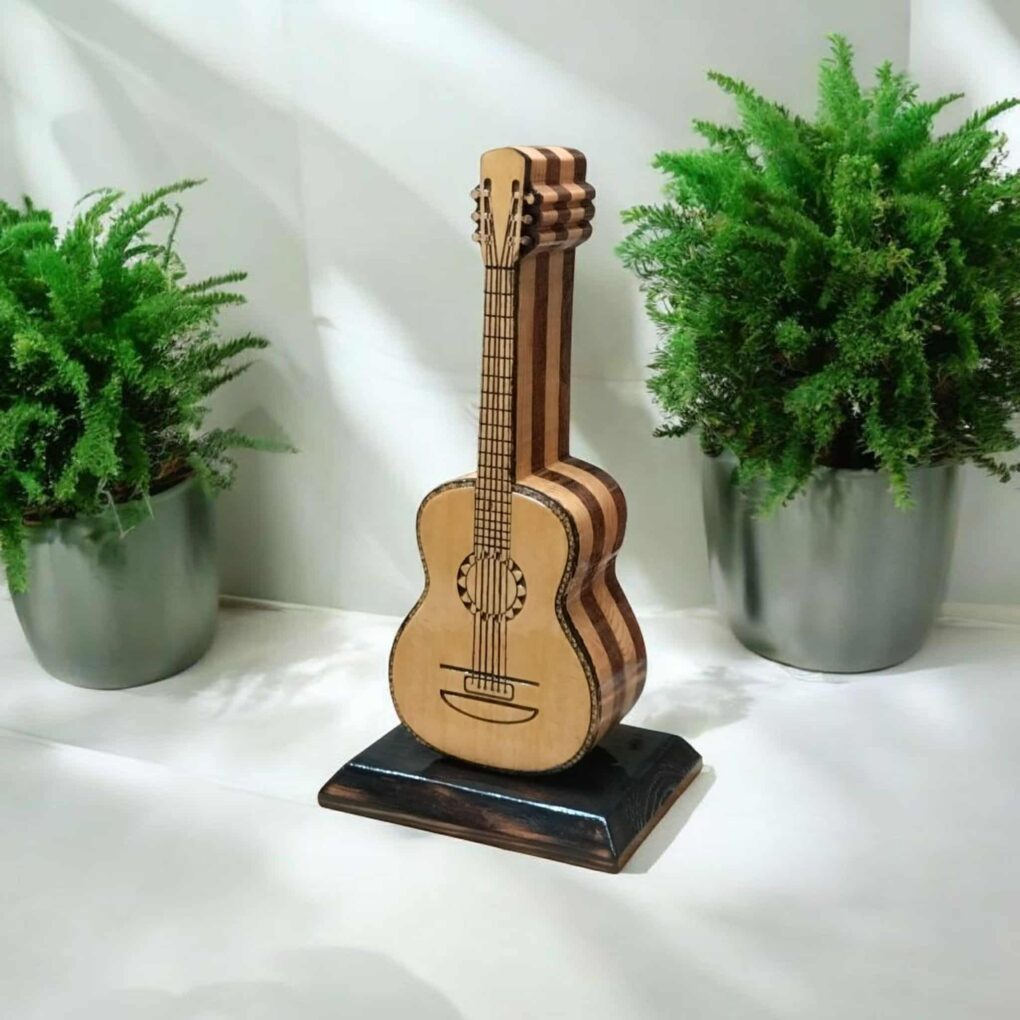 f421be4b-e04b-4b84-8447-6a6502347519 Porte-Casque Guitare Acoustique en Bois Nobles Tunisie