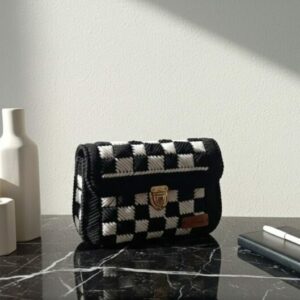 Sac à main fait à la main en fil de canevas, couleur noir et blanc Tunisie