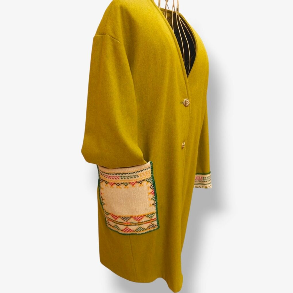 2026/03/1000363595-scaled.jpg Manteau "Aura" – Jaune Tunisie