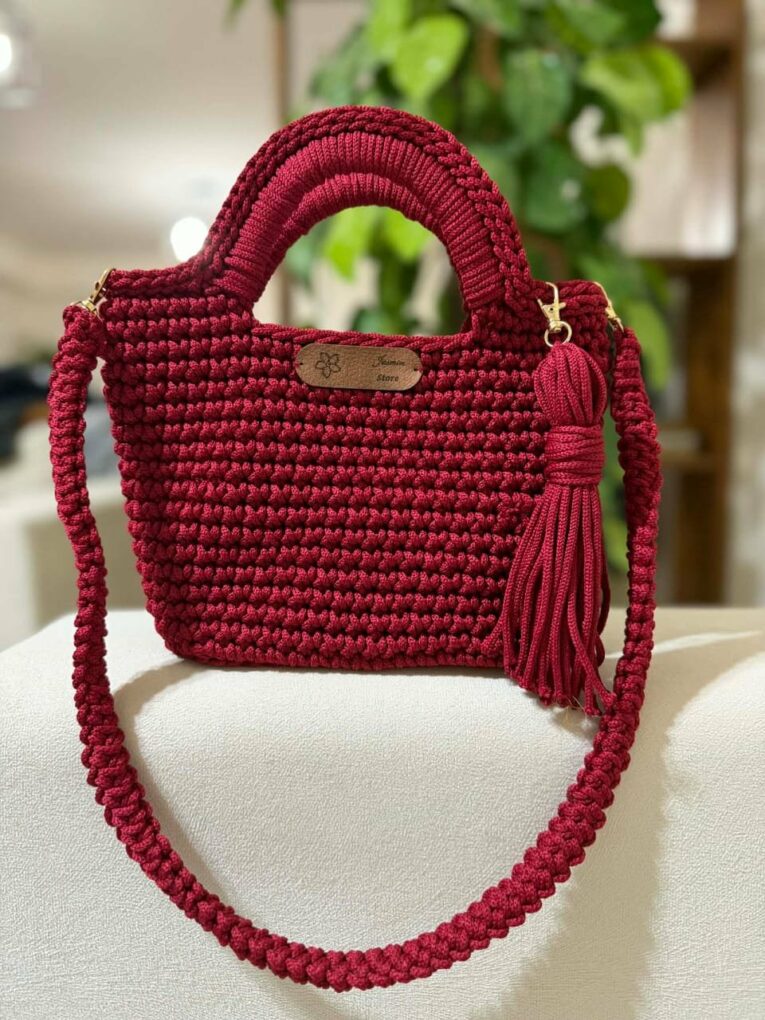 2026/04/1000366180-scaled.jpg Sac en crochet très couleur rouge Tunisie