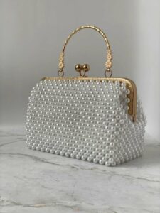 Sac en perles blanc avec fermeture doré inoxydable Tunisie