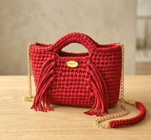 Un sac en crochet rouge vif Tunisie