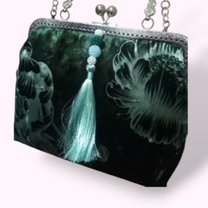 Sac Pochette en Velours Vert Forêt 13 en Tunisie Sac Pochette en Velours Vert Forêt Tunisie