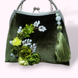 Sac Pochette en Velours Vert Olive – Broderies de Roses en Ruban & Style Vintage 1 en Tunisie Sac Pochette en Velours Vert Olive – Broderies de Roses en Ruban & Style Vintage Tunisie
