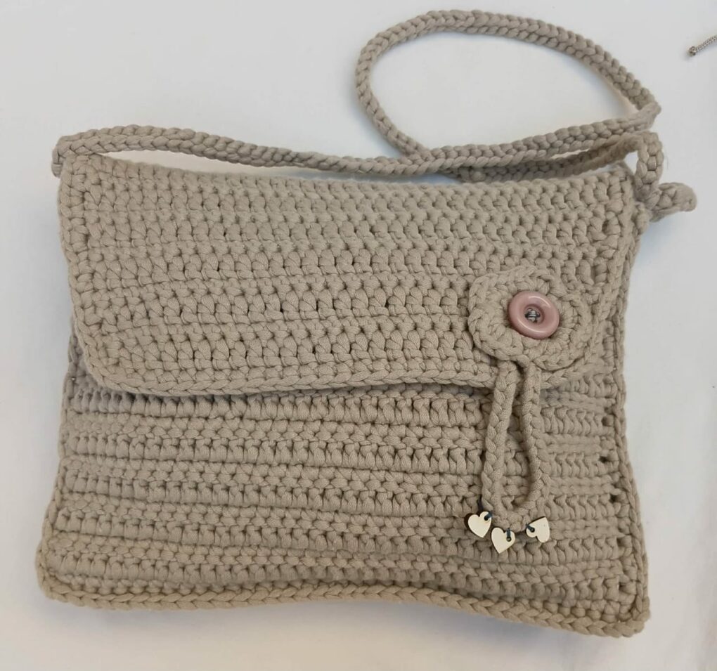 WhatsApp Image 2026-06-30 at 21.25.46 Sac besace en crochet "Cœur de Taupe" Tunisie