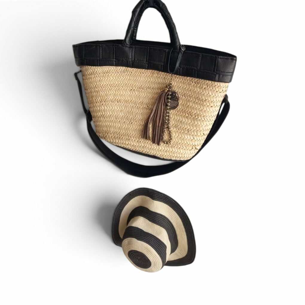 1000416096.jpg Sac artisanal pratique, pourtour en simili cuir Tunisie
