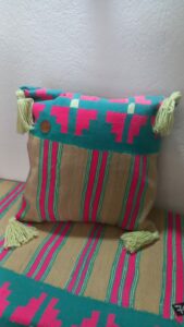 Coussin en laine 50 /45cm Tunisie