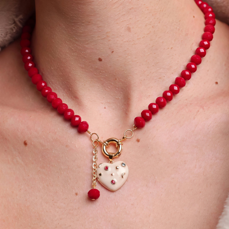 cropped-IMG_20261004_160414-1-scaled-1.png Collier coeur en cristal Tunisie